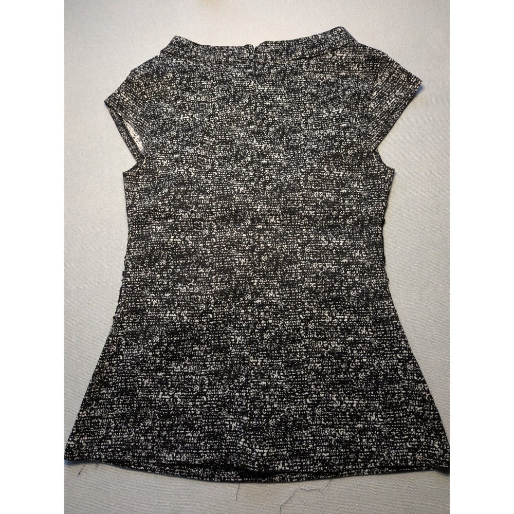 Y2K New York & Company Black White Textured Lace Waist Cap Sleeve Blouse XS - Picture 3 of 5
